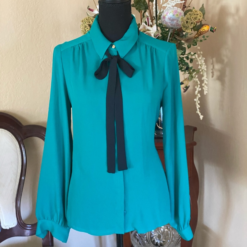 7th Abe NY&C Long Sleeve Buttoned Top